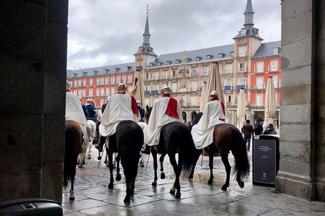Private Walking Tour to Royal Palace and Old Town of Madrid - A short stop at Mercado San Miguel