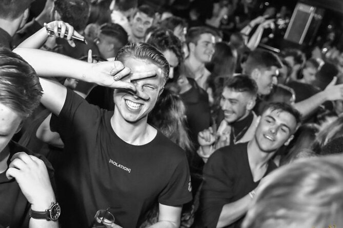 Pub Crawl Madrid by Mad Party Crew - Manama Disco adds another club-style stop