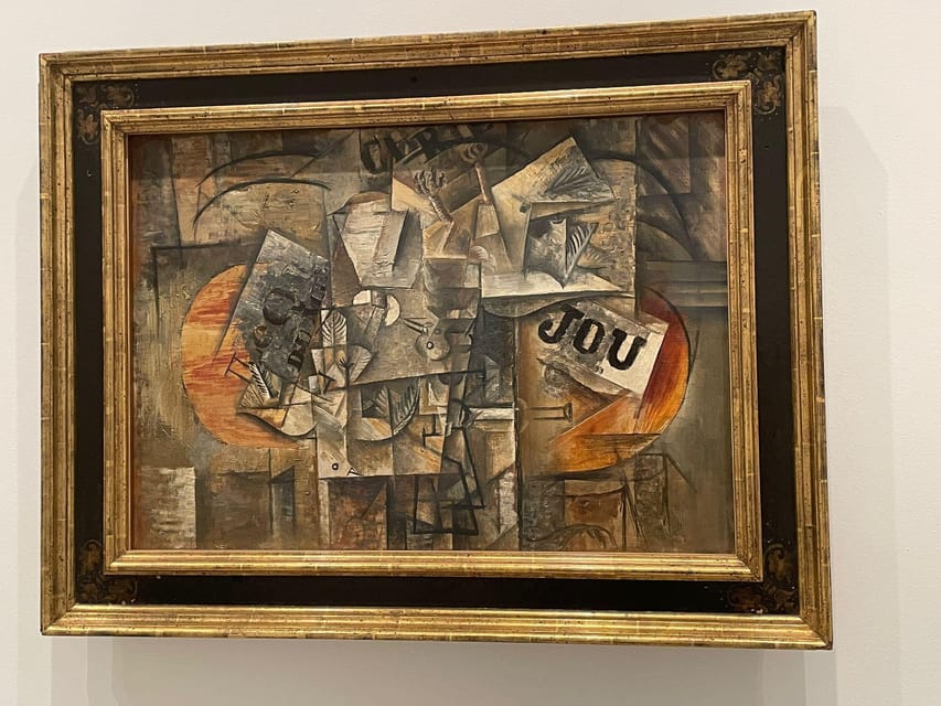 Reina Sofía Museum guided tour with ticket and skip the line - Picasso, Dalí, and the famous works
