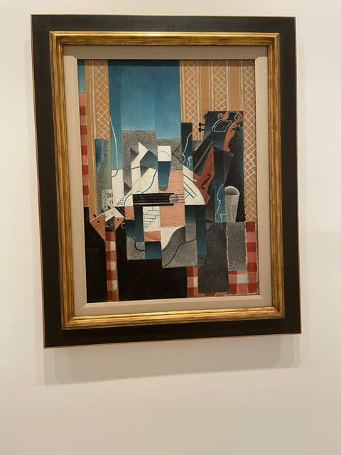 Reina Sofía Museum guided tour with ticket and skip the line - What the guides add