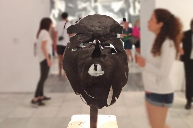 Reina Sofia Museum Small Group Tour -6 people maximum- - Why Reina Sofía makes a good guided visit