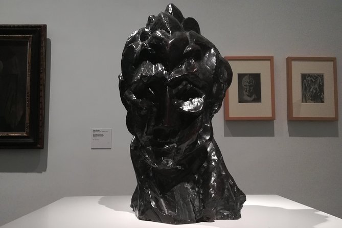 Reina Sofia Museum Small Group Tour -6 people maximum- - The 90-minute route through Spanish modern art