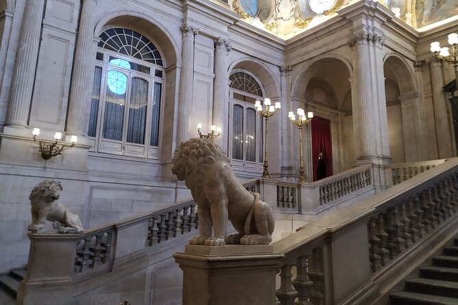 Royal Palace Madrid Small Group Tour with Skip the Line Ticket - Why the Royal Palace works best with a guide