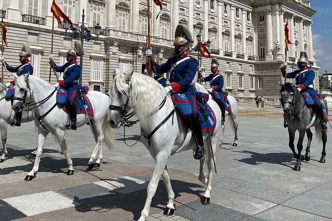 Royal Palace Madrid Small Group Tour with Skip the Line Ticket - Entering quickly with the skip-the-line ticket