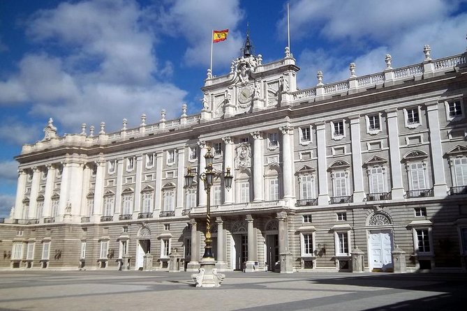 Royal Palace of Madrid Early Entrance Tour Skip-The-Line Ticket - Why early entry matters at Madrid’s Royal Palace
