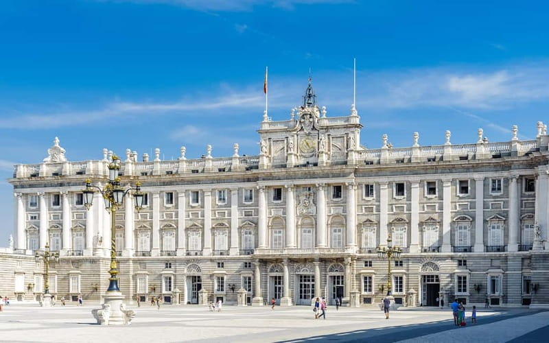 Royal Palace of Madrid: Private tour with entrance included - Meeting at Philip IV in Plaza de Oriente