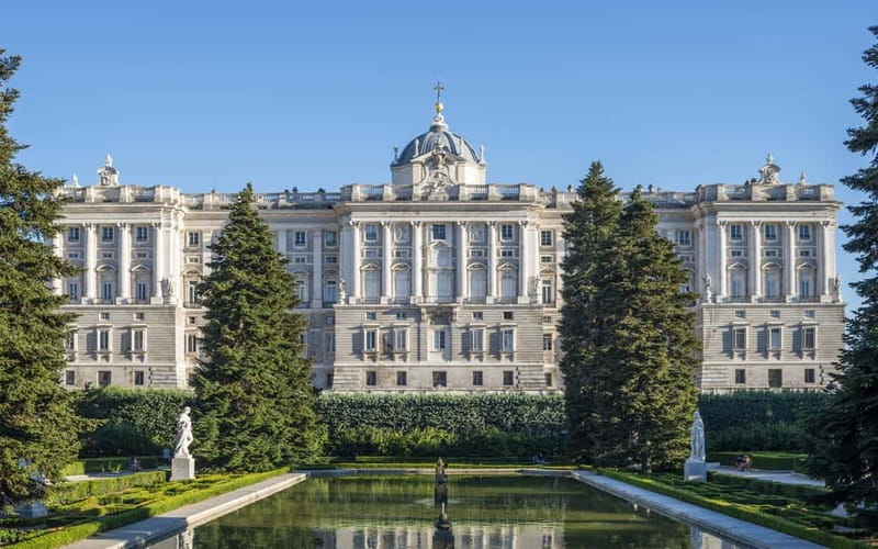 Royal Palace of Madrid: Private tour with entrance included - The main staircase and Hall of Columns