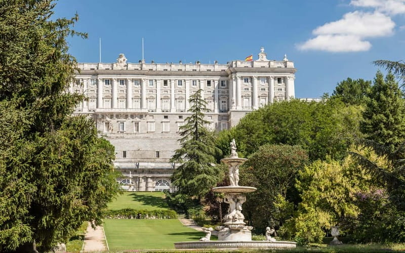 Royal Palace of Madrid: Private tour with entrance included - Who should book this palace tour?