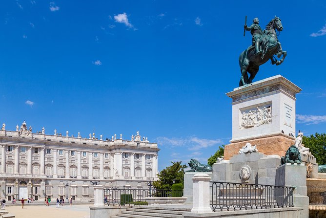 Royal Palace of Madrid Private Tour with Tickets - Key points at a glance