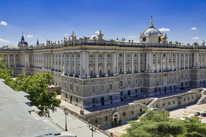 Royal Palace of Madrid Skip the Line Guided Tour - Meeting at Calle de San Nicolás