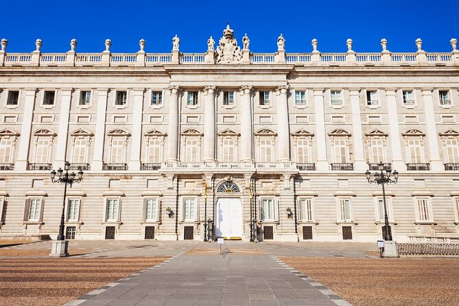 Royal Palace of Madrid Small Group Skip the Line Ticket - Group size, guide style, and the real tradeoff