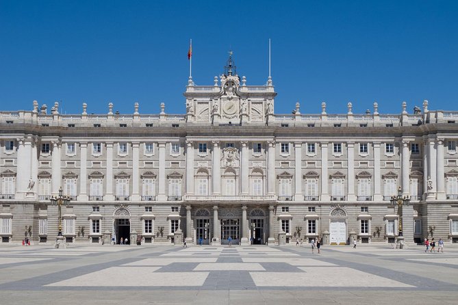 Royal Palace & Prado Museum Skip the Line Guided Tour - Entering the Royal Palace of Madrid
