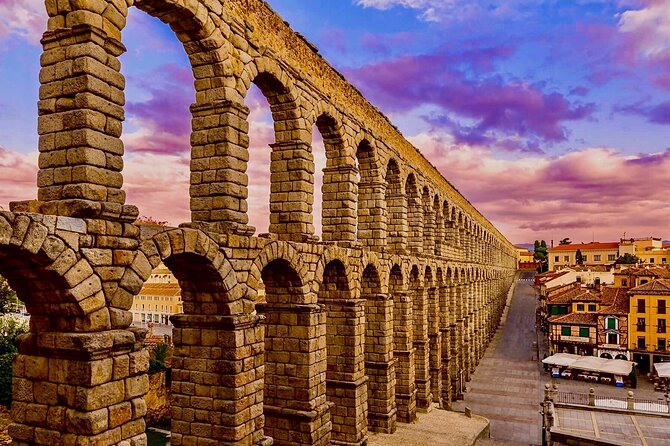Segovia and Pedraza: from the Roman Empire to Middle Ages from Madrid - Segovia Cathedral and the city’s Gothic center