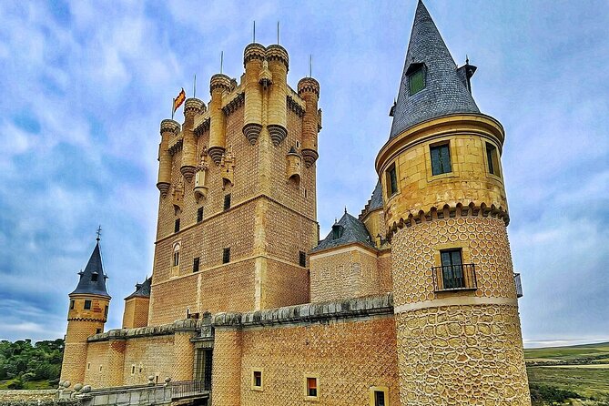 Segovia and Pedraza: from the Roman Empire to Middle Ages from Madrid - The Roman aqueduct and old city walk