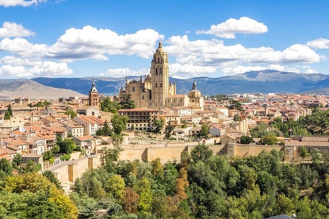 Segovia, Avila & Toledo: Small Group Guided Tour from Madrid - Leaving Madrid in an air-conditioned vehicle