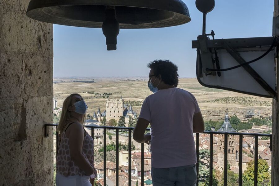 Segovia: Cathedral Tower Guided Tour - Climbing 190 steps in three stages