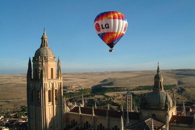 Segovia from the Skies: Sunrise Balloon Ride - Watching the balloon rise before the flight