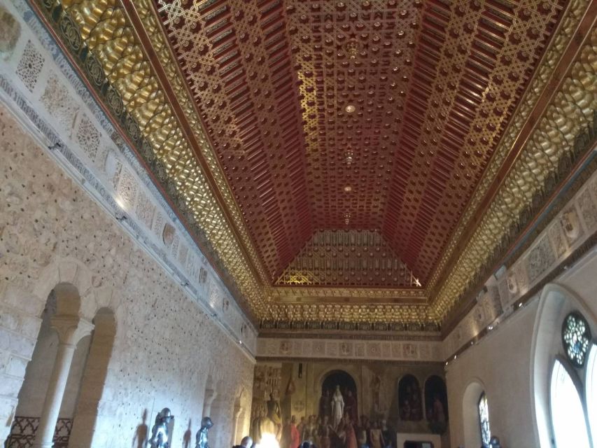 Segovia: Guided Walking Tour with Cathedral & Alcázar Entry - Key points to know before booking