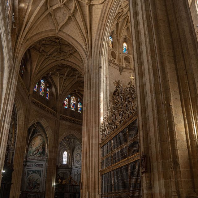 Segovia: Private City Walking Tour with Alcázar of Segovia - Is the $158 price good value?
