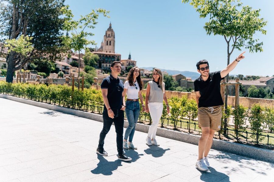 Segovia Private Guided Visit & Alcazar with High Speed Train - Who should book this Segovia day trip?