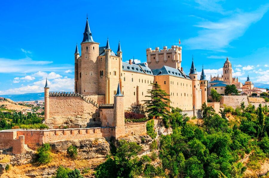 Segovia Private Guided Visit & Alcazar with High Speed Train - Why the train makes Segovia easy from Madrid