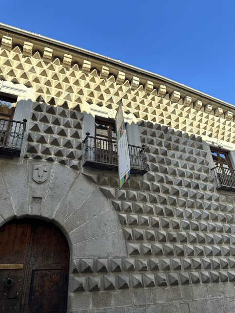 Segovia: private tour with Alcazar, Cathedral and wine tasting - Walking Through Segovia’s Historic Center