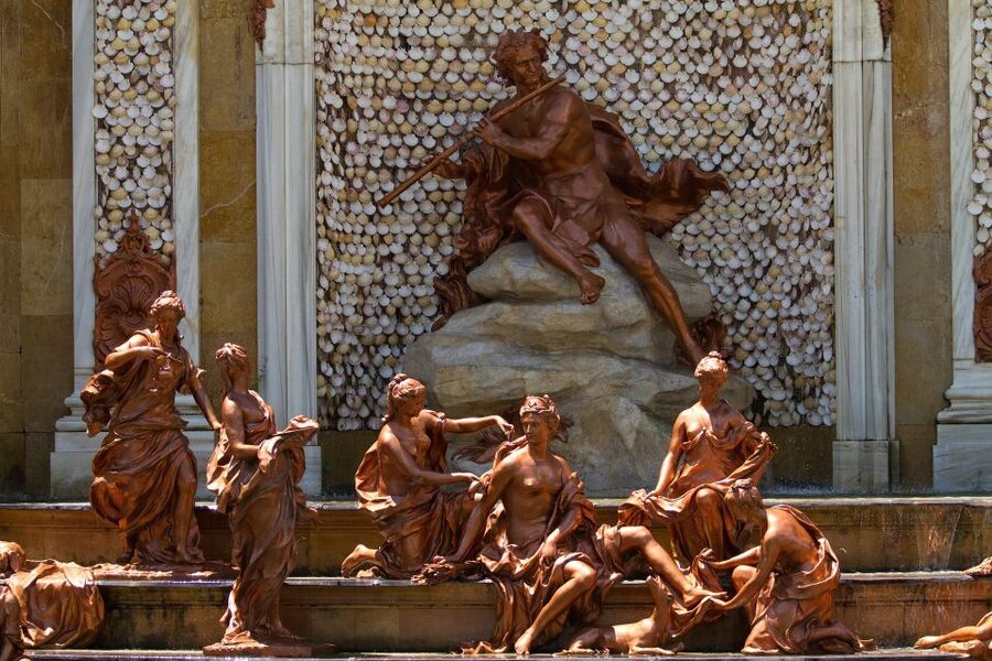 Segovia: Royal Palace of La Granja de San Ildefonso Tour - From royal rooms to the gardens
