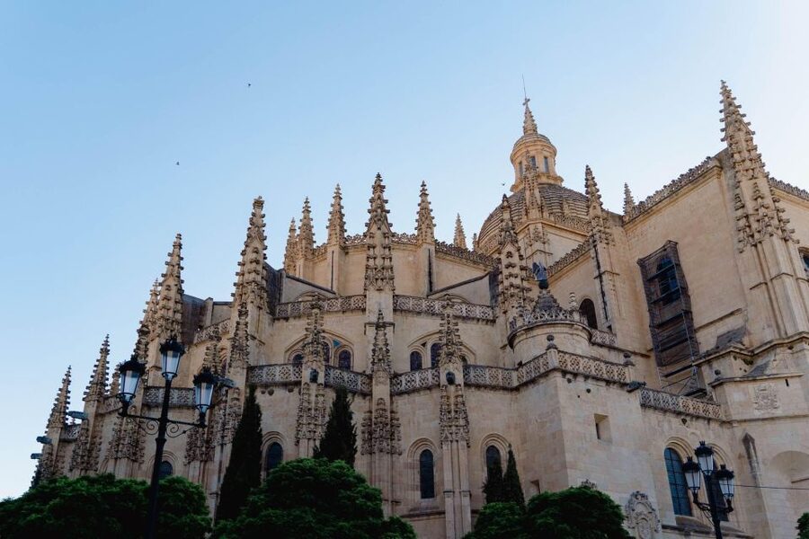 Segovia: Self-Guided Audio Tour on Your Phone - Who will enjoy this format most