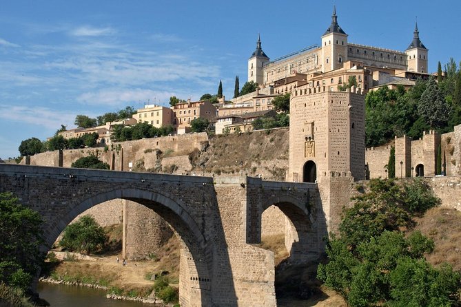 Segovia & Toledo Day Trip from Madrid with Alcázar & Cathedral - The coach ride toward Toledo
