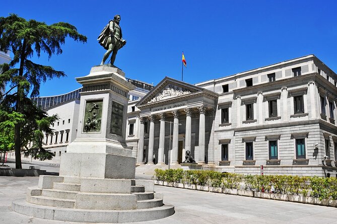 Self-Guided Audio Tour - Cervantes Literary Experience in Madrid - Statues, an iconic street, and a restaurant stop