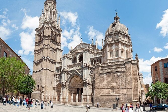 Self-Guided Toledo Day Trip from Madrid with Panoramic Train - Group size, guide changes, and the pace of the day