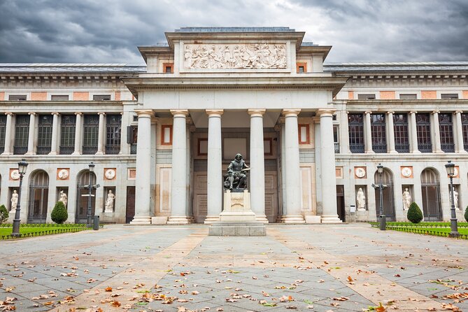 Skip the line: Prado Museum Monolingual Guided Tour - Fast-track entry and the first moments inside