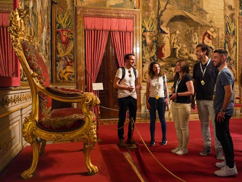 "Skip the line" Royal Palace + Prado Museum - Radio guides and group size