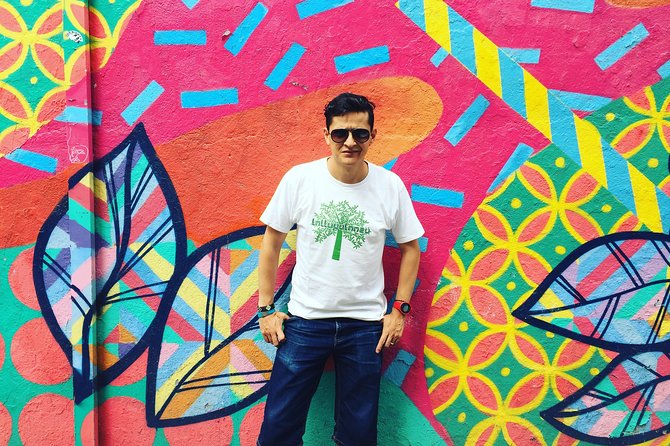 Street Art Guided Tour in Madrid - Esta es Una Plaza and the value of local space