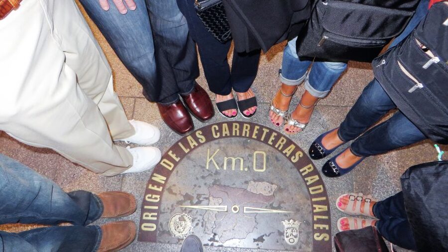 Tapas Crawl in Madrid Historical Quarter for Lunch or Dinner - Lunch or dinner: choosing the right day