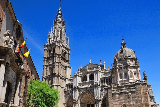 Toledo and Segovia Full Day tour from Madrid - Segovia and its 167-arch aqueduct