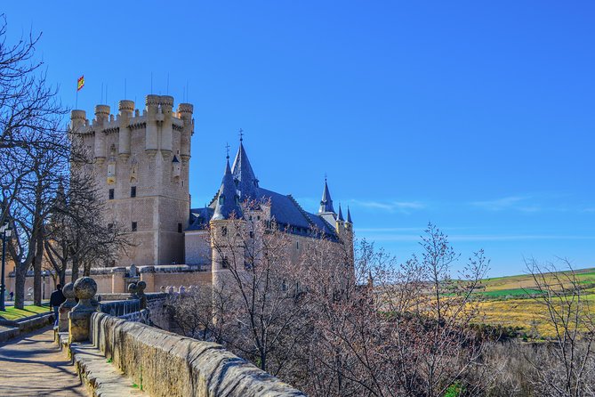 Toledo and Segovia Full Day tour from Madrid - Guides, languages, and the radio system