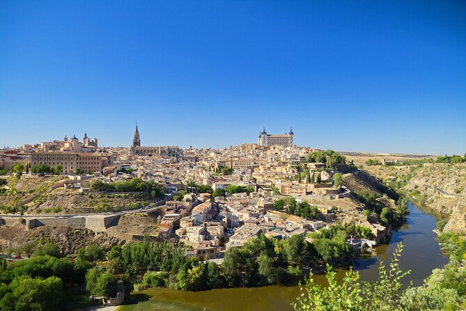 Toledo Day Trip with Optional Attraction Tickets from Madrid - How the group size affects the experience