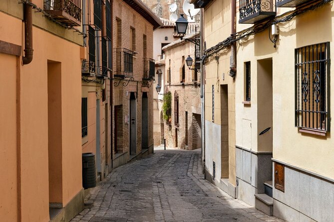 Toledo Full Day with Winery Visit, Tapas and Wine Tasting - Casa del Valle brings wine and countryside into the day
