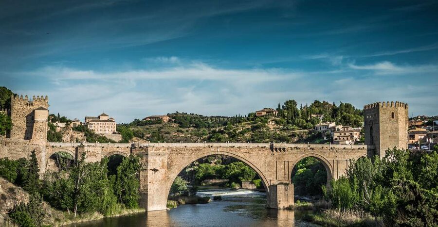 Toledo: History of the Three Cultures Guided Walking Tour - Toledo’s three cultures, explained on foot