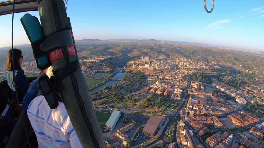 Toledo: Hot Air Balloon Ride with Spanish Breakfast - Starting at the Toledo Fairgrounds