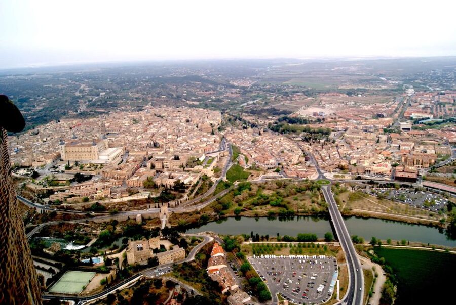 Toledo: Hot Air Balloon Ride with Spanish Breakfast - One Hour Above a 3,000-Year-Old City
