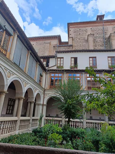 Toledo: Marzipan Convent Route with Tasting and Wine - The Comendadoras of Santiago and its handmade sweets