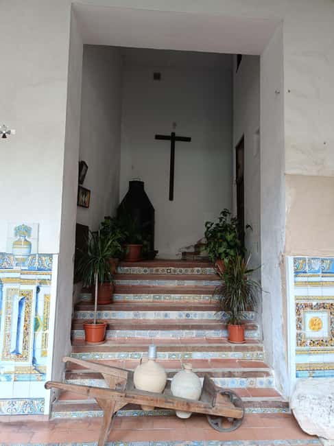Toledo: Marzipan Convent Route with Tasting and Wine - Starting at Plaza Zocodover
