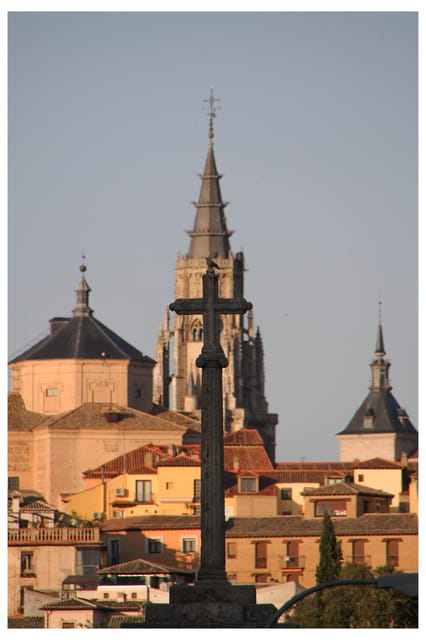 Toledo: Monumentos esenciales: Alcazar, Catedral, Sinagoga - Key points to know before booking