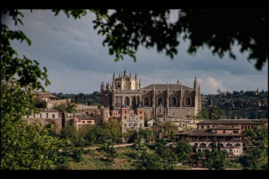 Toledo: Monumentos esenciales: Alcazar, Catedral, Sinagoga - The Jewish Quarter and Samuel Levi Synagogue