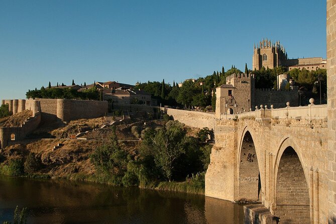 Toledo Panoramic! from Madrid with Transportation and Panoramic Tour - Walking Toledo with a guide