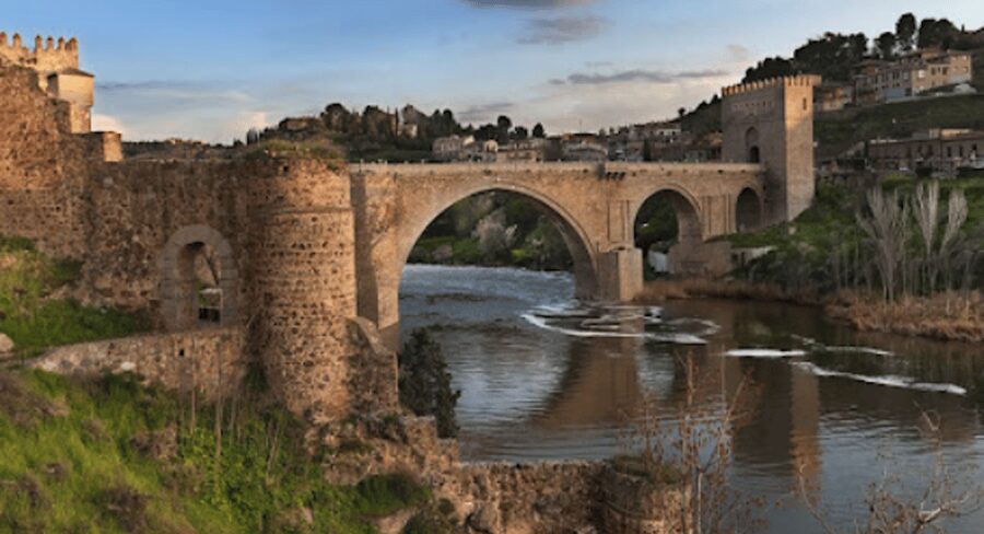 Toledo: Private Minivan tour from Madrid - What the Guide Adds