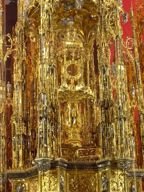 Toledo: Private Monuments Walking Tour with Monument Entry - Key points to know before booking