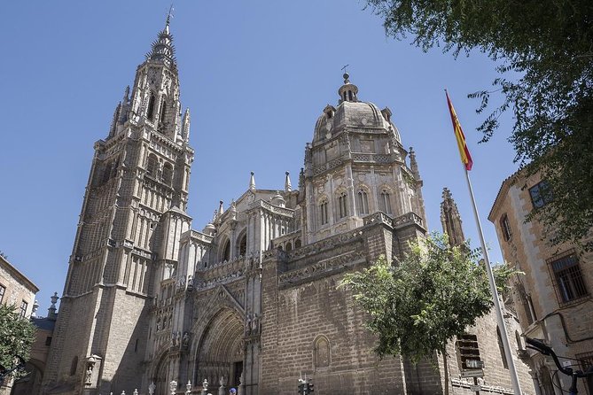 Toledo Private Tour from Madrid with Hotel Pick up and Drop off - Seeing Toledo from the River Valley